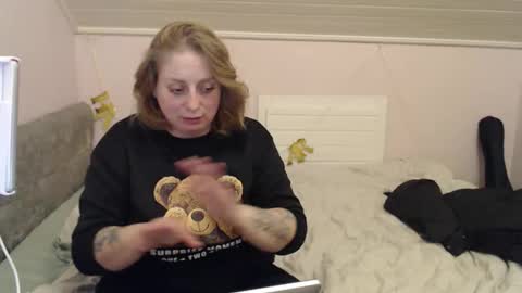 Snapshot of andorphina chatting on January 9, 2025, 9:05 pm Andorphin online show from January 9, 2025, 9:05 pm