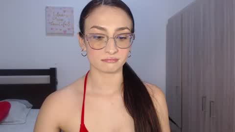Snapshot of andracyruss_ chatting on August 6, 2026, 9:39 pm andracyruss_ online show from August 6, 2026, 9:39 pm