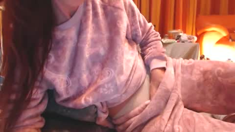 Andra online show from October 3, 2025, 5:54 pm