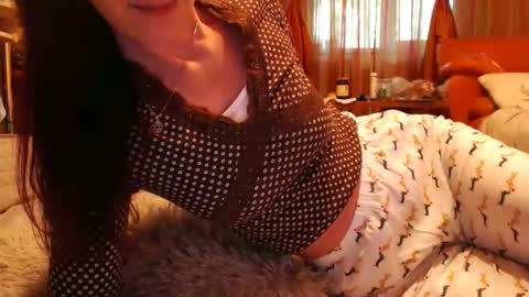 Andra online show from May 20, 2026, 4:29 am