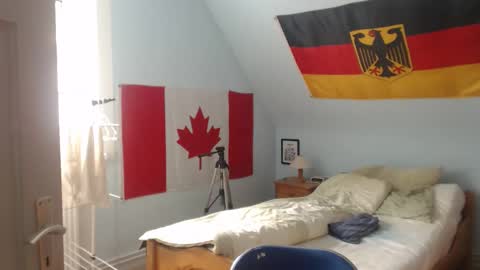 Andre online show from September 17, 2025, 11:34 am