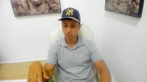 Snapshot of andre_blow chatting on September 9, 2025, 11:10 am Andre Blow online show from September 9, 2025, 11:10 am