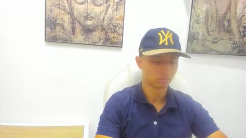 Snapshot of andre_blow chatting on September 16, 2025, 11:33 am Andre Blow online show from September 16, 2025, 11:33 am