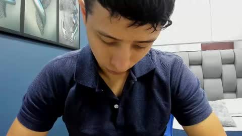 Snapshot of andre_blow chatting on October 9, 2025, 12:14 pm Andre Blow online show from October 9, 2025, 12:14 pm