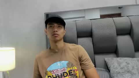 Snapshot of andre_blow chatting on October 10, 2025, 12:04 pm Andre Blow online show from October 10, 2025, 12:04 pm
