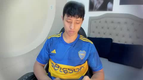 Snapshot of andre_blow chatting on October 25, 2025, 2:02 pm Andre Blow online show from October 25, 2025, 2:02 pm