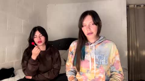 Snapshot of andrea_1011 chatting on December 16, 2024, 6:21 am Andrea online show from December 16, 2024, 6:21 am