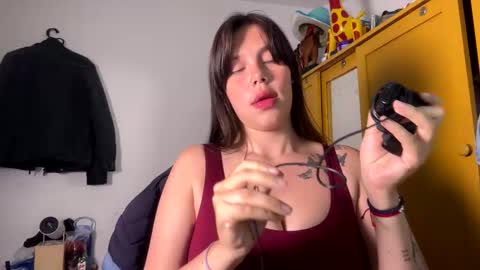 Snapshot of andrea_1011 chatting on January 19, 2025, 2:57 am Andrea online show from January 19, 2025, 2:57 am