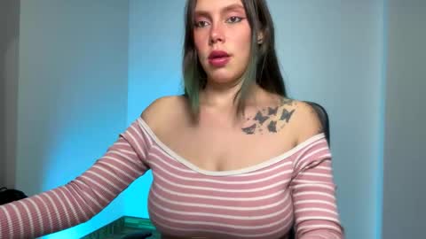 Snapshot of andrea_1011 chatting on February 15, 2026, 3:25 am Andrea online show from February 15, 2026, 3:25 am