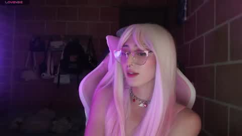 Andrea  online show from August 6, 2026, 11:17 pm
