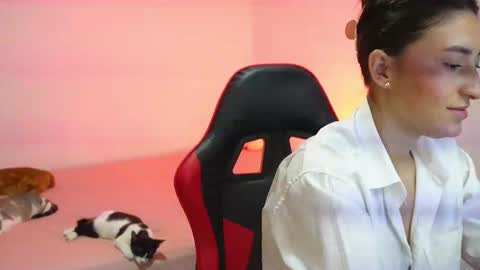 Andrea online show from November 10, 2025, 1:15 am