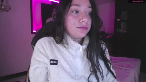 Snapshot of andrea_ramoss_ chatting on December 10, 2024, 8:40 am Andrea Ramos online show from December 10, 2024, 8:40 am