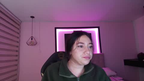 Snapshot of andrea_ramoss_ chatting on February 7, 2025, 7:50 am Andrea Ramos online show from February 7, 2025, 7:50 am
