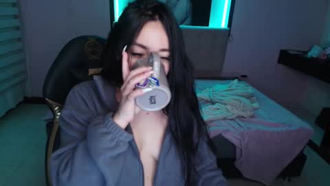 Snapshot of andrea_ramoss_ chatting on February 19, 2025, 8:22 am Andrea Ramos online show from February 19, 2025, 8:22 am