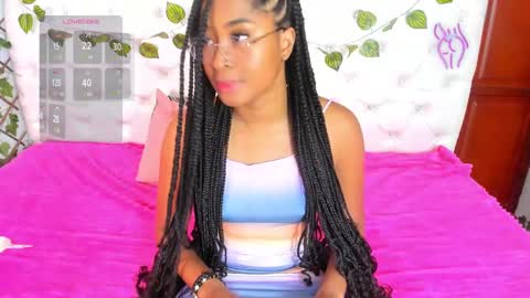 Naomi Andrea Daviss online show from January 8, 2025, 11:32 am