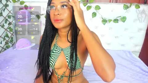 Naomi Andrea Daviss online show from September 11, 2025, 12:49 pm