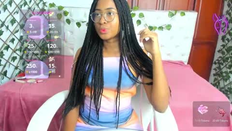 Naomi Andrea Daviss online show from November 12, 2025, 11:32 am