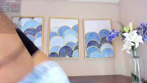 Snapshot of andreaa_zoee_ chatting on November 19, 2025, 1:11 pm Andrea Zoelins online show from November 19, 2025, 1:11 pm