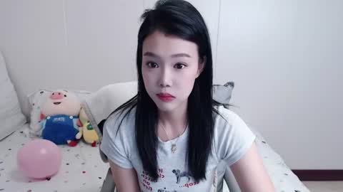 andreakimr online show from July 4, 2026, 11:44 pm