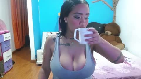 Snapshot of andrebigboobs chatting on February 12, 2026, 11:55 pm Andre online show from February 12, 2026, 11:55 pm