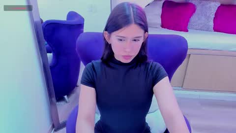 Snapshot of andrecastaneda chatting on December 19, 2025, 7:32 pm Andre Castaneda online show from December 19, 2025, 7:32 pm