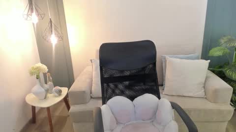 Snapshot of andrecastaneda chatting on March 6, 2026, 6:48 pm Andre Castaneda online show from March 6, 2026, 6:48 pm