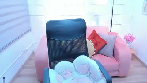 Snapshot of andrecastaneda chatting on March 18, 2026, 7:50 pm Andre Castaneda online show from March 18, 2026, 7:50 pm