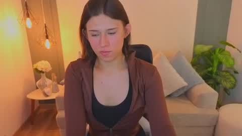 Snapshot of andrecastaneda chatting on April 15, 2026, 6:48 pm Andre Castaneda online show from April 15, 2026, 6:48 pm