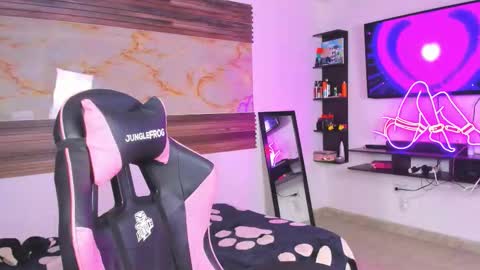 Snapshot of andrees_s chatting on October 31, 2025, 1:06 am andrees_s online show from October 31, 2025, 1:06 am