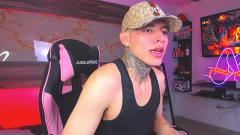 Snapshot of andrees_s chatting on November 4, 2025, 9:14 pm andrees_s online show from November 4, 2025, 9:14 pm