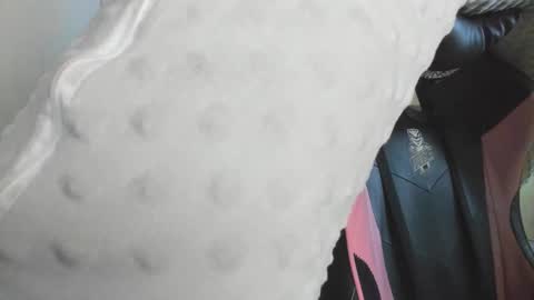 Snapshot of andrees_s chatting on November 21, 2025, 7:01 pm andrees_s online show from November 21, 2025, 7:01 pm