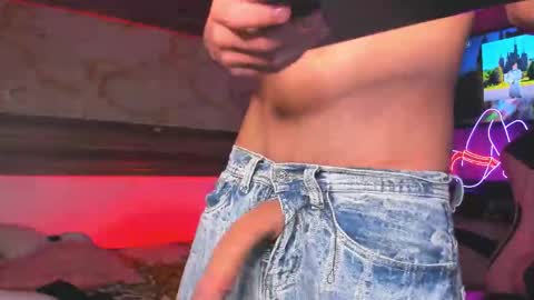 Snapshot of andrees_s chatting on December 3, 2025, 1:13 am andrees_s online show from December 3, 2025, 1:13 am