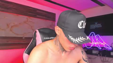 Snapshot of andrees_s chatting on December 4, 2025, 12:42 am andrees_s online show from December 4, 2025, 12:42 am