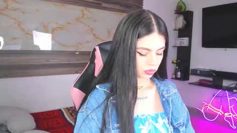 Snapshot of andrees_s chatting on December 14, 2025, 8:13 pm andrees_s online show from December 14, 2025, 8:13 pm