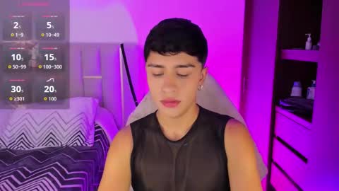 Snapshot of andreewwx_m chatting on February 25, 2026, 6:28 pm Andrew online show from February 25, 2026, 6:28 pm