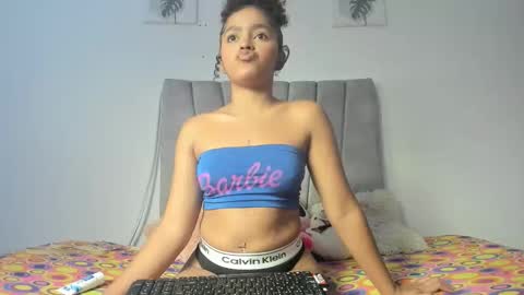 Snapshot of andreina_evans chatting on March 20, 2026, 4:39 am andreina_evans online show from March 20, 2026, 4:39 am