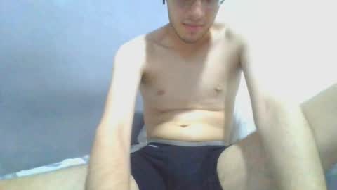 Snapshot of andres129494 chatting on November 12, 2025, 10:30 pm andres129494 online show from November 12, 2025, 10:30 pm