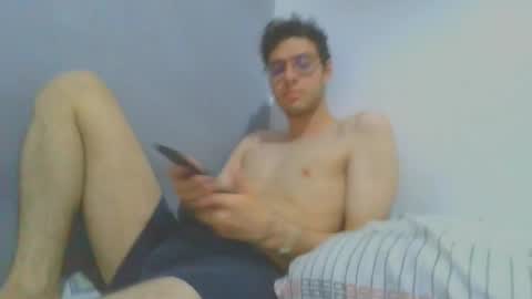 Snapshot of andres129494 chatting on November 16, 2025, 2:50 am andres129494 online show from November 16, 2025, 2:50 am