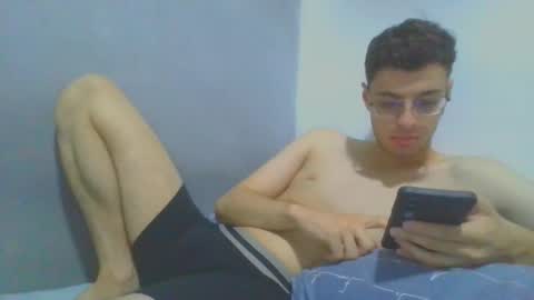 Snapshot of andres129494 chatting on November 21, 2025, 3:05 am andres129494 online show from November 21, 2025, 3:05 am