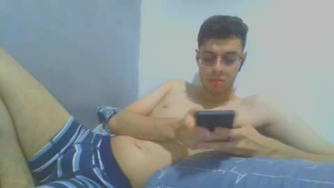 Snapshot of andres129494 chatting on November 22, 2025, 2:21 am andres129494 online show from November 22, 2025, 2:21 am