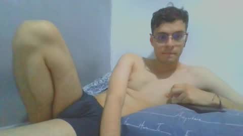 Snapshot of andres129494 chatting on November 26, 2025, 2:23 am andres129494 online show from November 26, 2025, 2:23 am