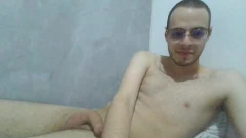 Snapshot of andres129494 chatting on February 6, 2026, 1:32 am andres129494 online show from February 6, 2026, 1:32 am