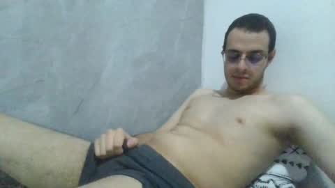 Snapshot of andres129494 chatting on March 10, 2026, 1:54 am andres129494 online show from March 10, 2026, 1:54 am