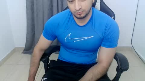 Snapshot of andres180950734 chatting on October 3, 2025, 11:18 am andres180950734 online show from October 3, 2025, 11:18 am