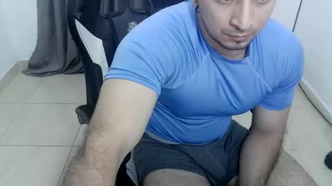 andres180950734 online show from March 19, 2026, 1:09 am