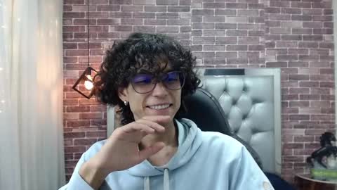 andres_ocasio online show from March 1, 2025, 7:37 pm