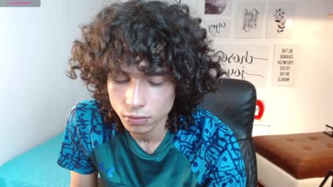 andres_ocasio online show from September 12, 2025, 8:09 pm