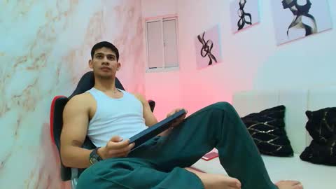 ANDRES  online show from December 16, 2025, 4:39 am
