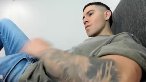 Snapshot of andresjuan92 chatting on January 6, 2026, 2:26 am onlyfanscallmegotter online show from January 6, 2026, 2:26 am