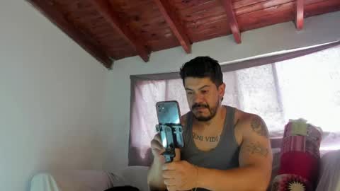 Snapshot of andressmith__ chatting on May 7, 2026, 5:51 pm Andres online show from May 7, 2026, 5:51 pm